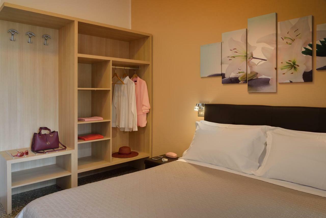 Hotel Piero Della Francesca Urbino Luaran gambar
